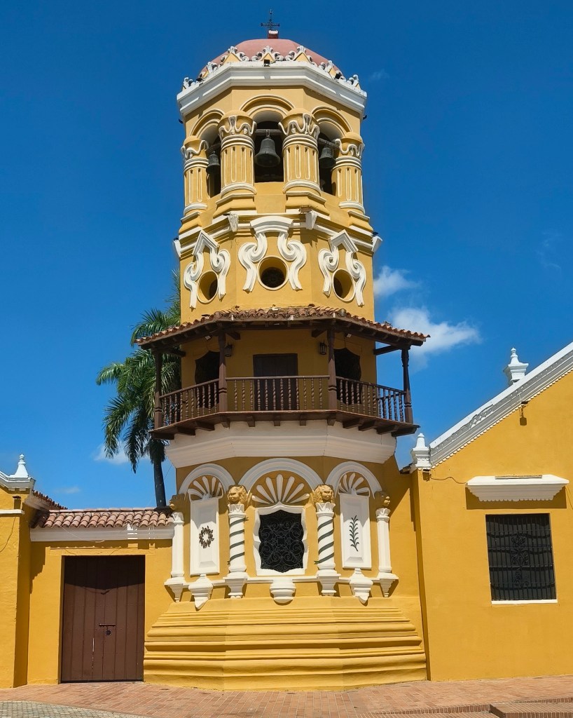 Torre de la Iglesia de Santa Barbara en Mompox construida en 1613